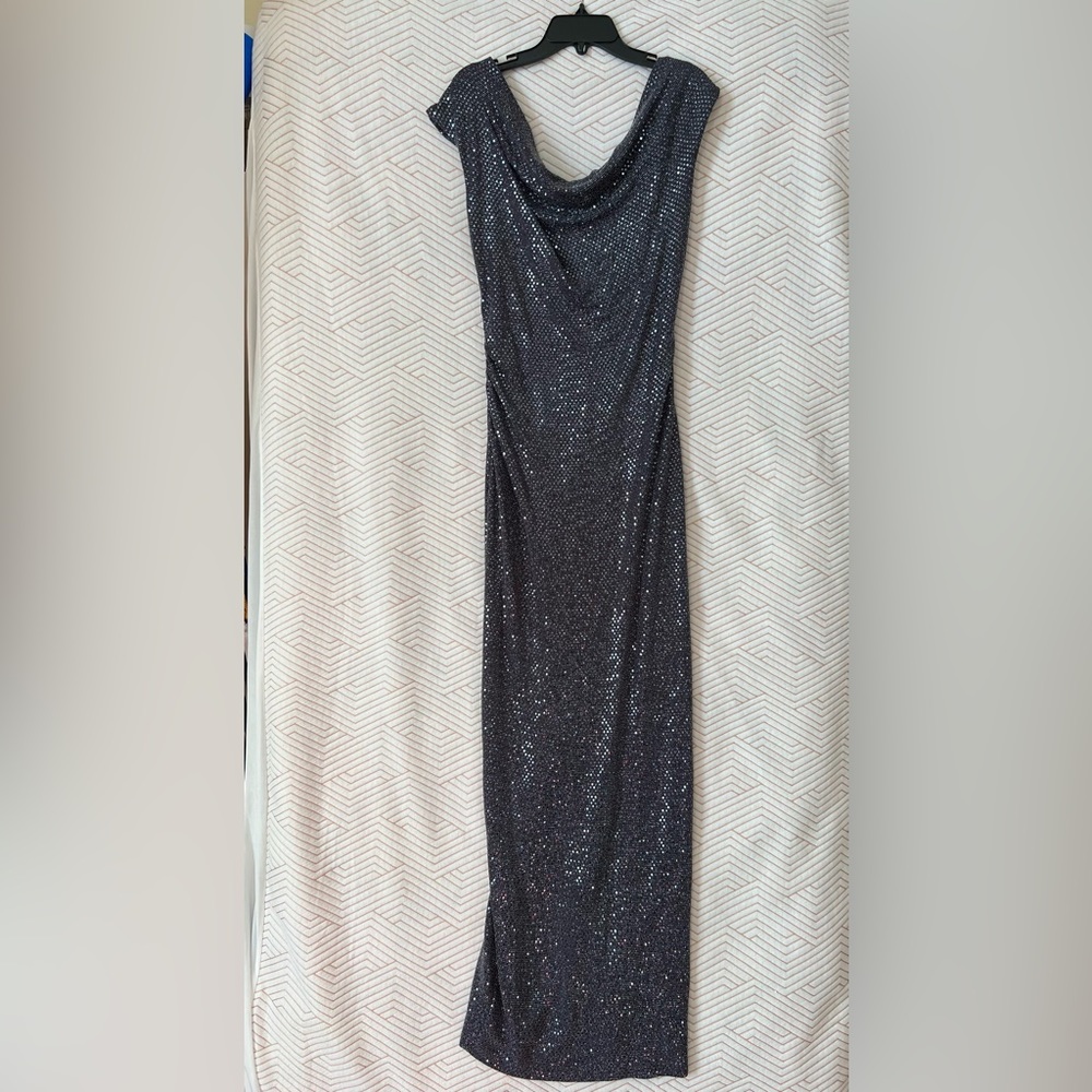 Women’s Size 4 Grey Silver Sparkly Long Maxi Formal Dress with Open Back